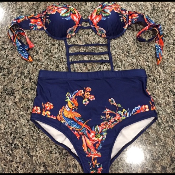 Floral Bathing suit - Picture 2 of 8